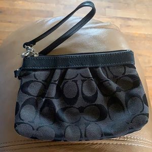 Coach wristlet, black, good condition